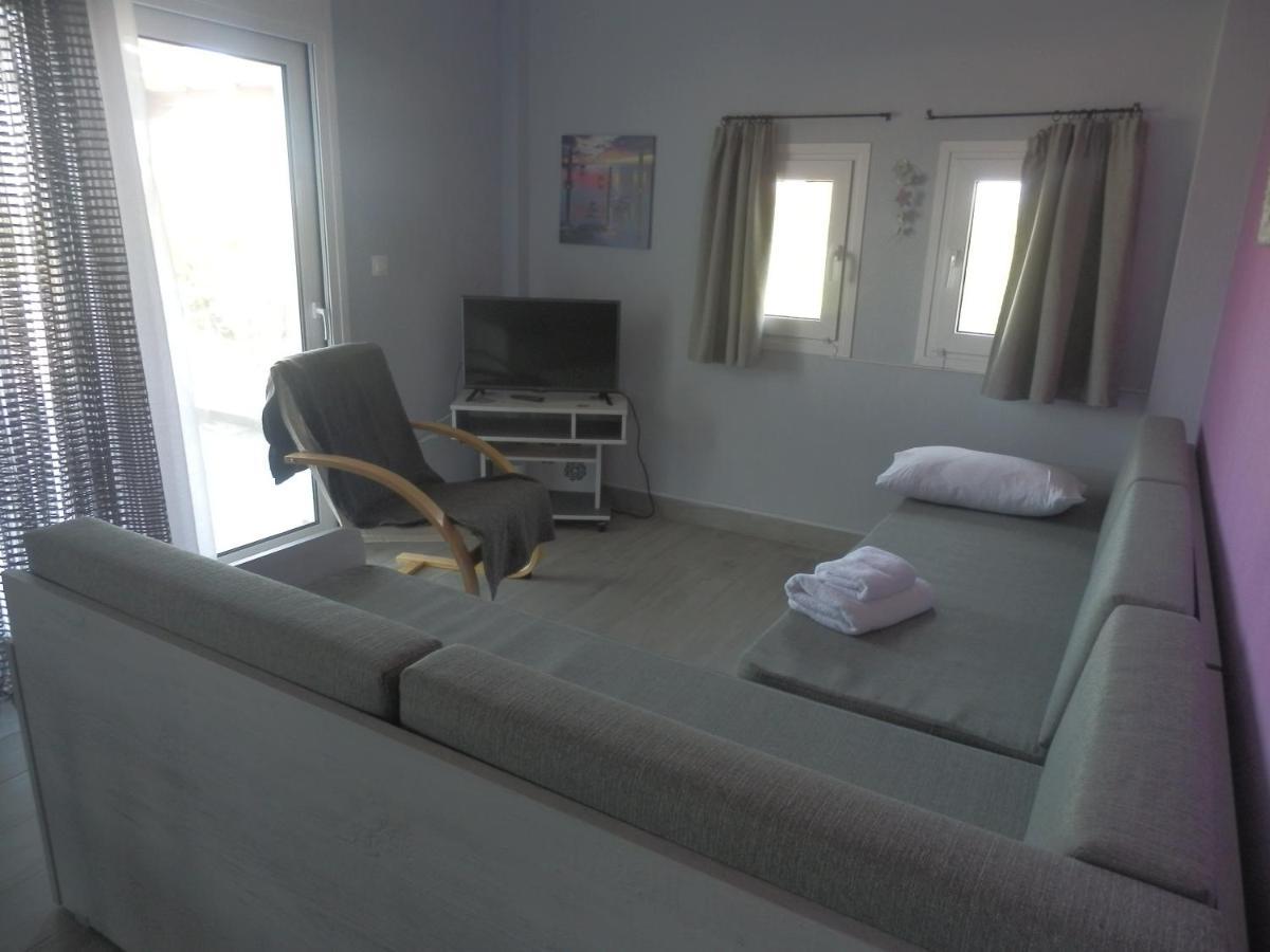 Zephyros Family Apartments 1 ออร์โมส ปานากีอาส ภายนอก รูปภาพ