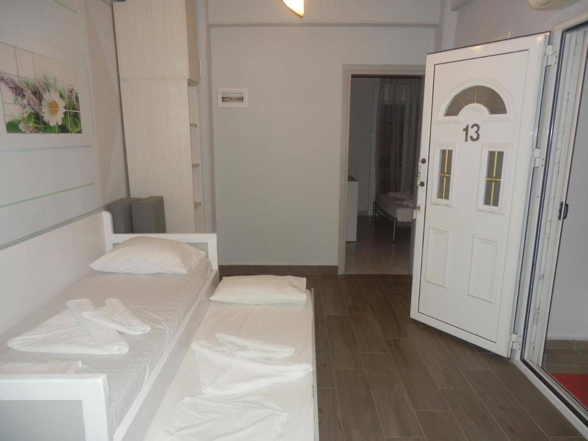 Zephyros Family Apartments 1 ออร์โมส ปานากีอาส ภายนอก รูปภาพ