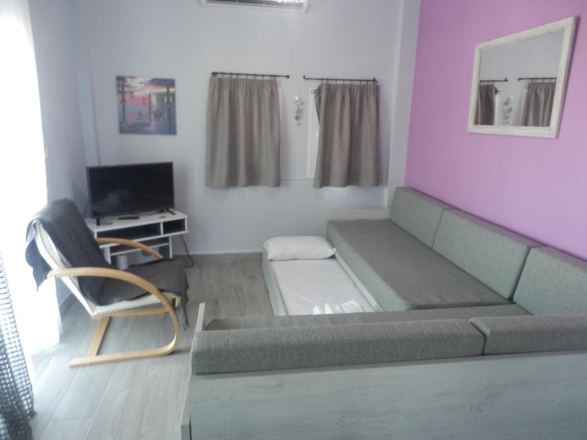 Zephyros Family Apartments 1 ออร์โมส ปานากีอาส ภายนอก รูปภาพ