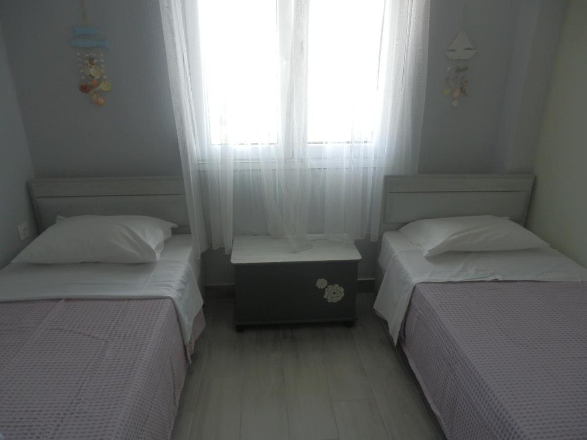 Zephyros Family Apartments 1 ออร์โมส ปานากีอาส ภายนอก รูปภาพ