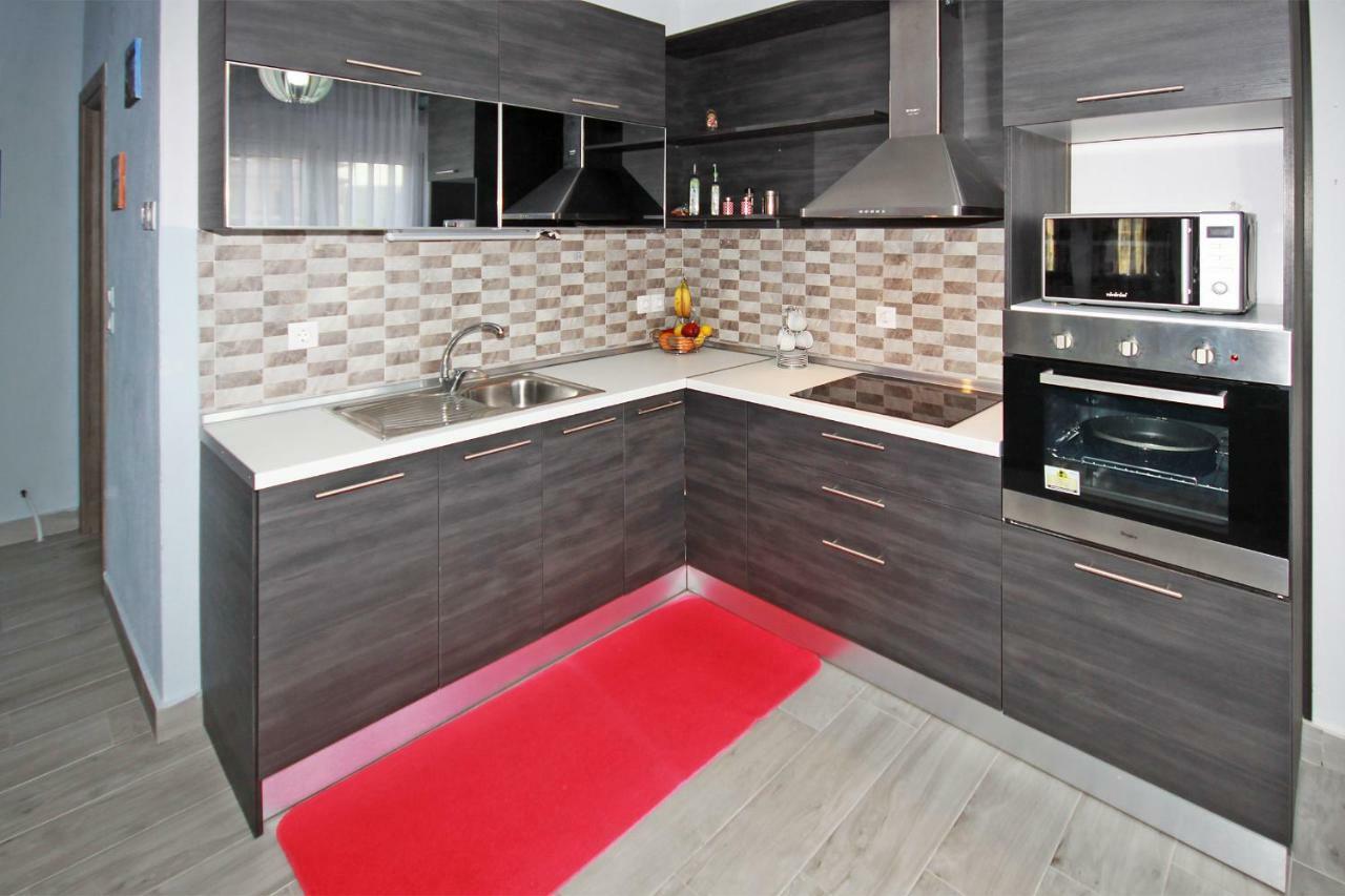 Zephyros Family Apartments 1 ออร์โมส ปานากีอาส ภายนอก รูปภาพ