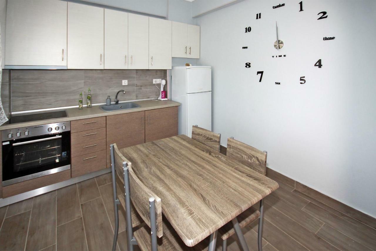 Zephyros Family Apartments 1 ออร์โมส ปานากีอาส ภายนอก รูปภาพ