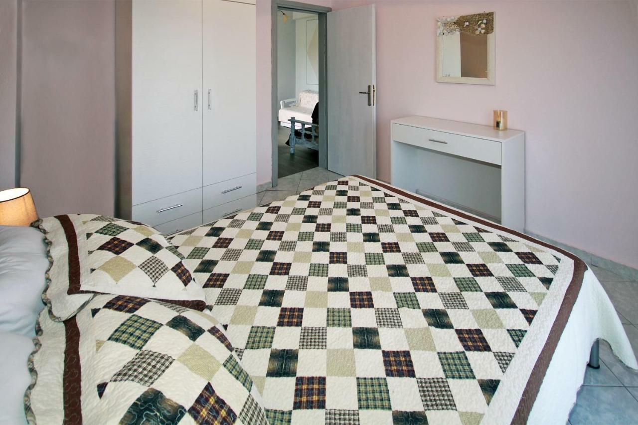 Zephyros Family Apartments 1 ออร์โมส ปานากีอาส ภายนอก รูปภาพ